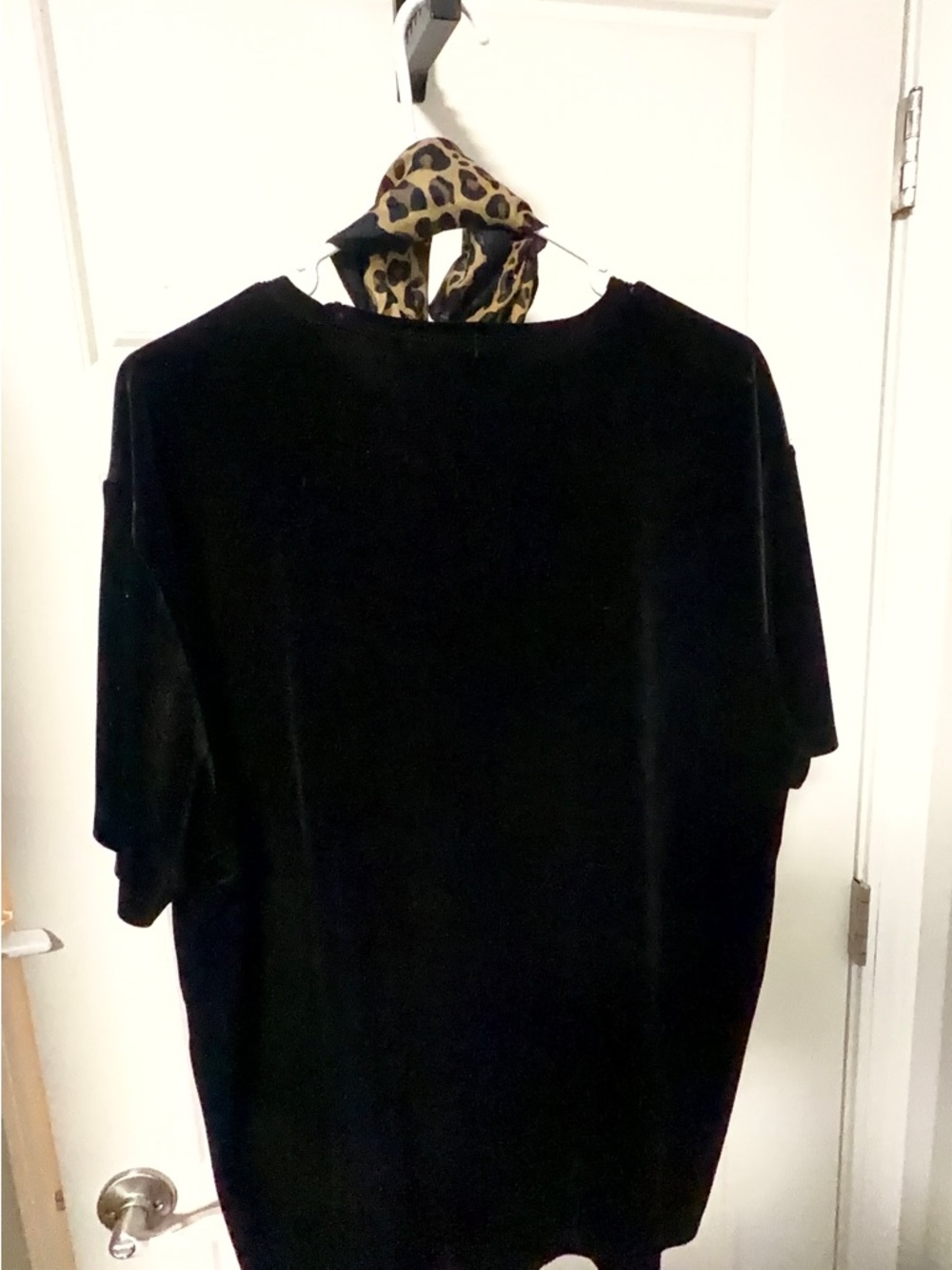 Forever 21 Black Short Sleeve Tee with Leopard Scarf Accent - Picture 3 of 3